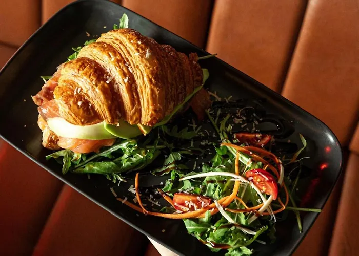 Klikk Superior At Gozsdu * Budapest